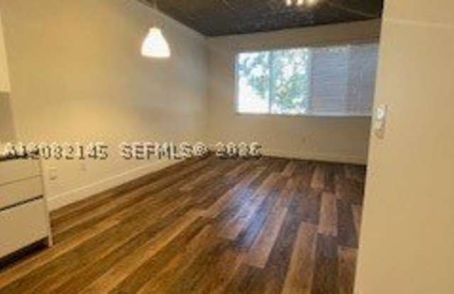 141 NW 16th Ave Gallery 2