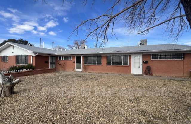 7013 Trumbull Ave SE photos photos