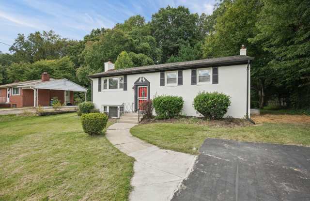 Beautifully Maintained 4 Bed, 3 Bath Home in Clinton Gallery 4