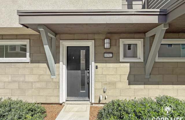 Stunning 2B/2BA Townhome in Mira Mesa for Rent! photos photos