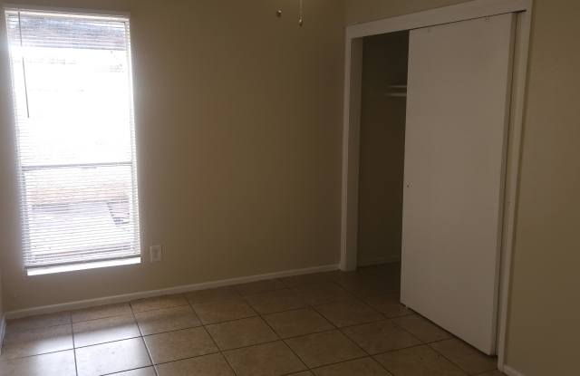 635 North Arrowhead Drive - 1 photos photos