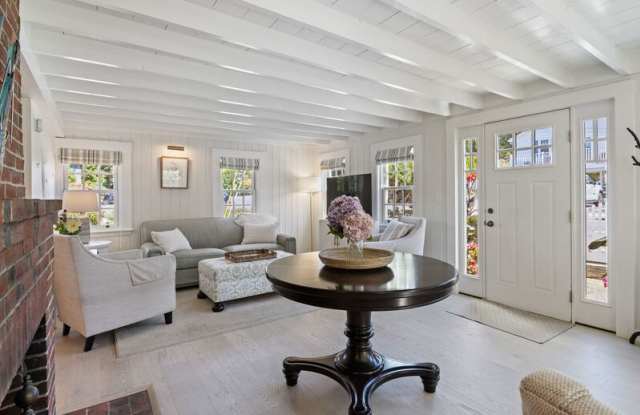 240 Shore Road Gallery 3