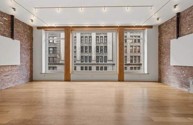 567 Broome St Gallery 3