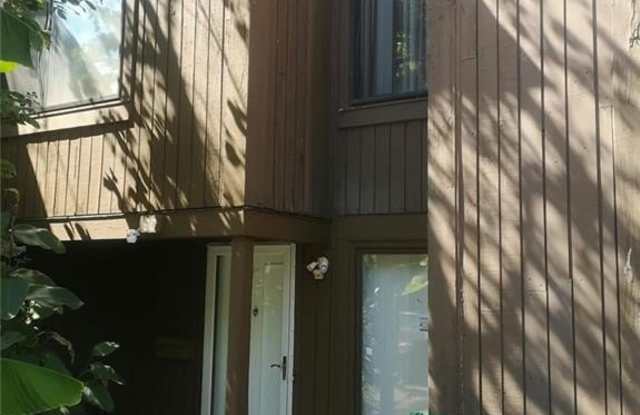 90 Willowick Drive Gallery 1