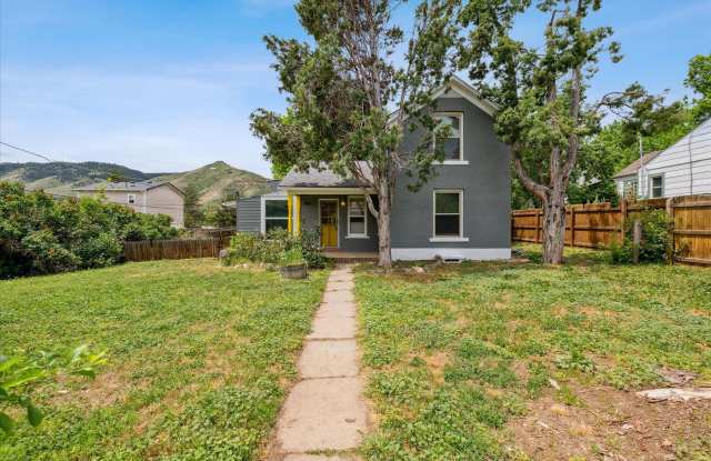 Charming 1-bedroom with office, 1-bathroom Home with Yard photos photos