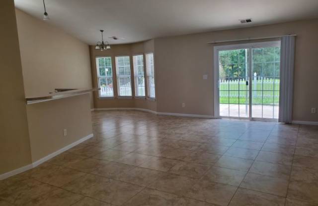1145 Great Lakes Cir Gallery 3