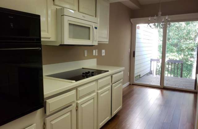 6508 Racquet Wood Ct Gallery 2