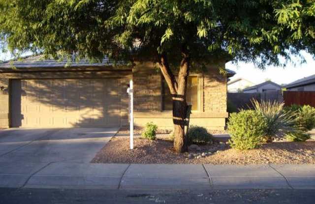 15664 w Saguaro Ln Gallery 1