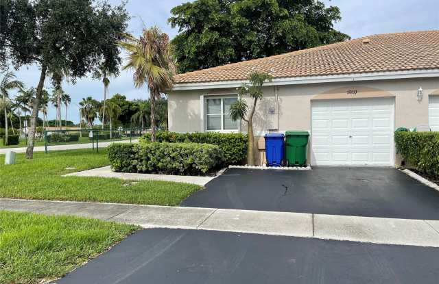 1810 SW 114th Terrace Gallery 1