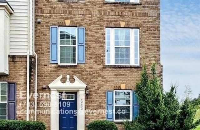 42632 Freistadt Square - 42632 Freistadt Square, Arcola, VA 20166