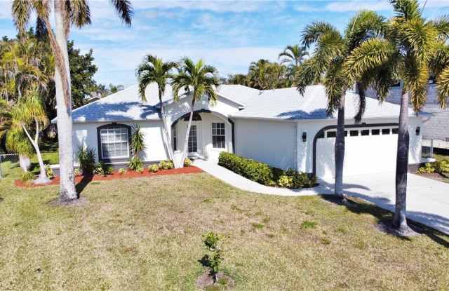 2215 SE 9th Terrace photos photos