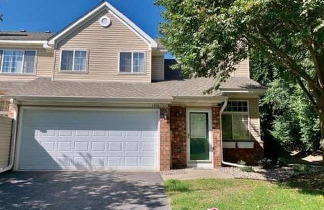 1856 Sapphire Pt Gallery 2