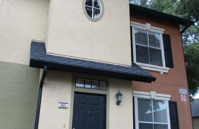 Beautiful condo on second floor in the Fountains at Metro West! photos photos