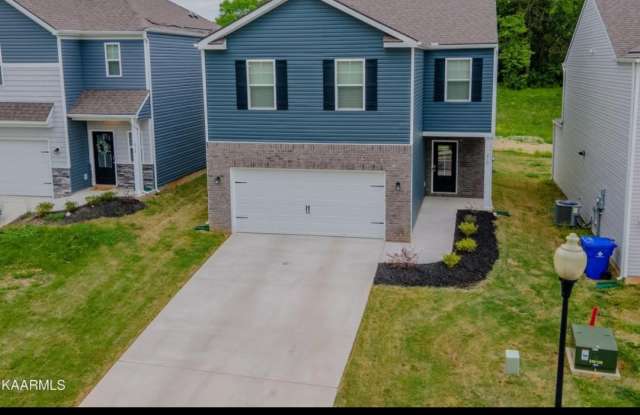 210 Centennial Vlg Dr - 210 Centennial Village Drive, Oak Ridge, TN 37830