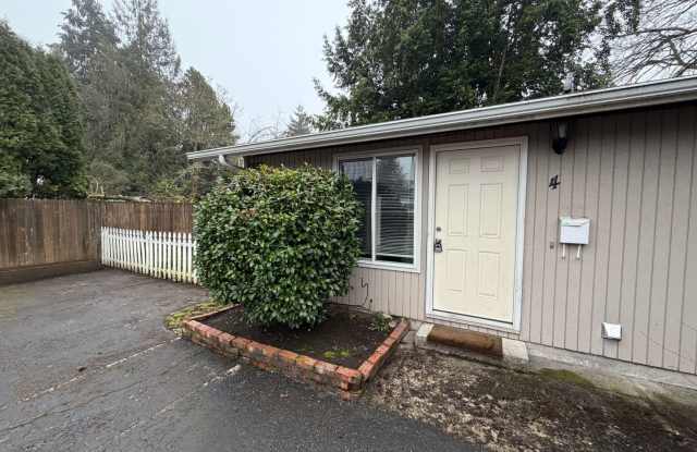 Pet Friendly 2 Bedroom in Lebanon! - 198 East Milton Street, Lebanon, OR 97355