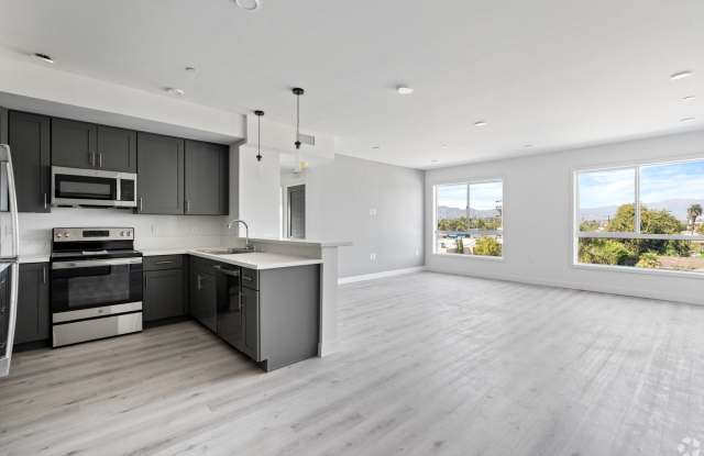 6904 Eton Ave. Gallery 3