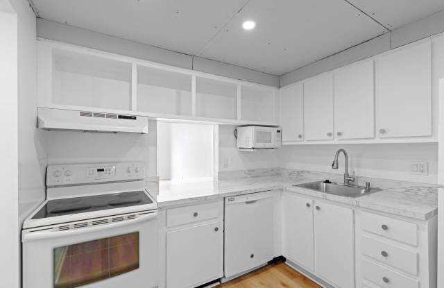 480 Executive Center Drive photos photos