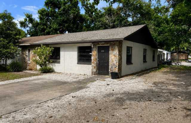 Pet Friendly Cozy Villa in Bradenton Gallery 1