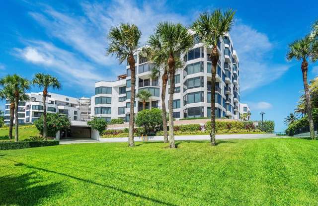 2575 S Ocean Boulevard Gallery 3