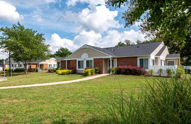 Coachman's Landing Apartments Gallery 1