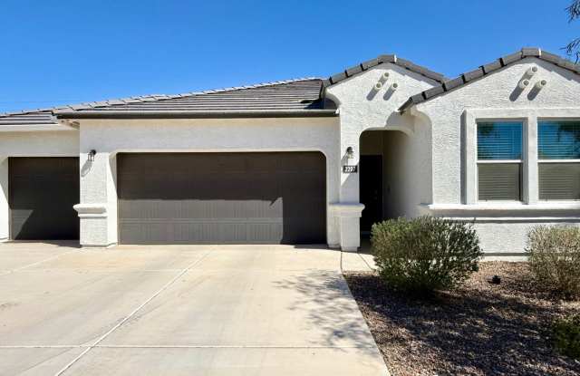 Large Newer-Built 4 Bedroom 2 Bathroom 3 Car Garage Home in Coolidge! photos photos