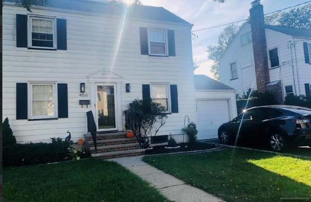 456 Winthrop Road photos photos