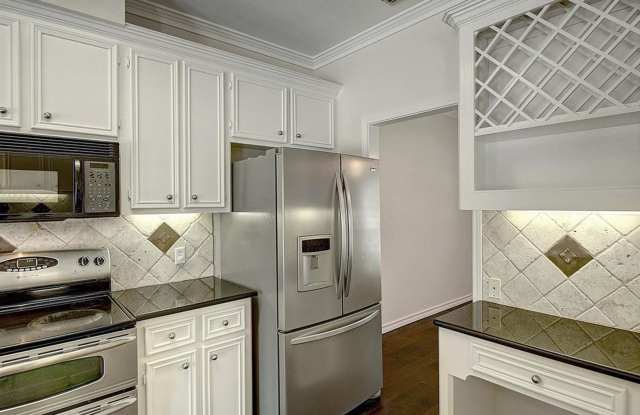 5101 Cavendish - 4/Bed 2.5/Bath - $2,795/month Gallery 4