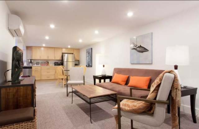 3435 Ne 38th Ave - 3435 Northeast 38th Avenue, Portland, OR 97212