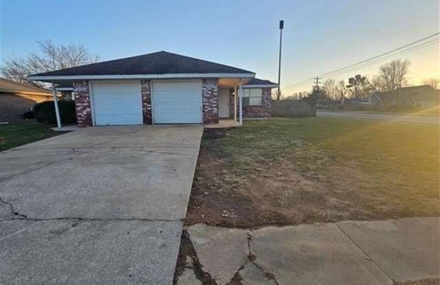 2326 Roselawn  ST - 2326 West Roselawn Street, Rogers, AR 72756