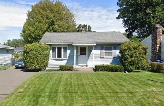 2 BD  1 BA  South Colonie Schools photos photos