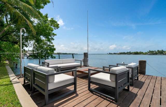 1137 N Biscayne Point Rd Gallery 3