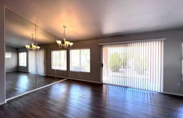 Sun City Summerlin 55+ Community 2 Bedroom Townhome Gallery 4