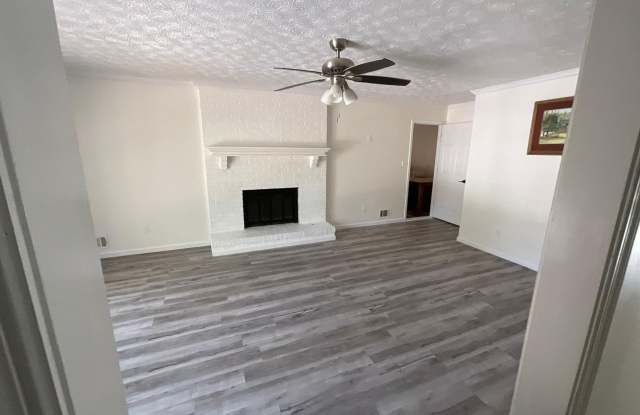 Spacious 4BR Duplex in Riverdale photos photos Spacious 4BR Duplex in Riverdale photos photos