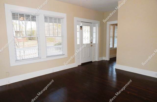 1776 Lyle Ave Gallery 2