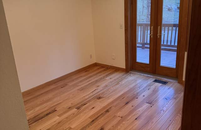 27207 Mountain Park Road Gallery 3