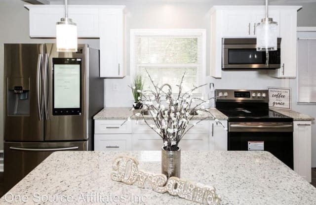 2933 Laguna Rd - 2933 Laguna Drive, Belvedere Park, GA 30032