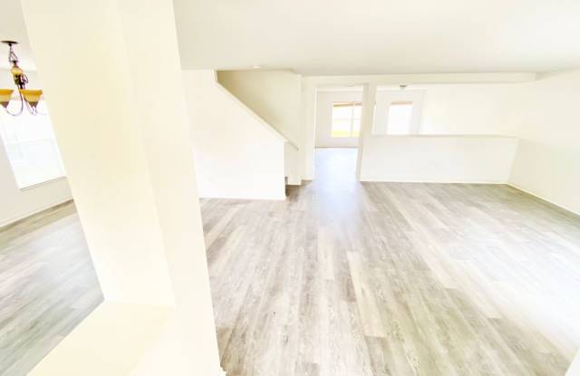 Beautiful Single Family Home in Avalon Park! Gallery 4