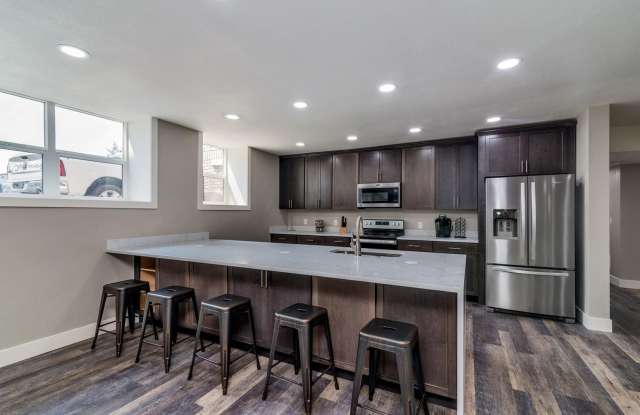 916 S 7th Ave photos photos