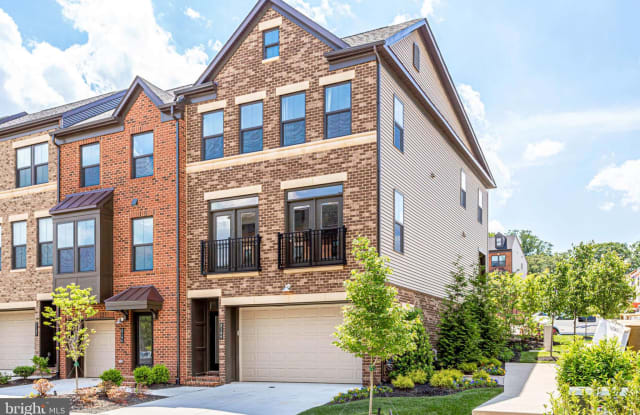 3144 GOLDENWAVE COURT - 3144 Goldenwave Court, Merrifield, VA 22031