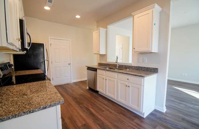 3 Bedroom Duplex Home Available Now in Kings Mountain Gallery 4