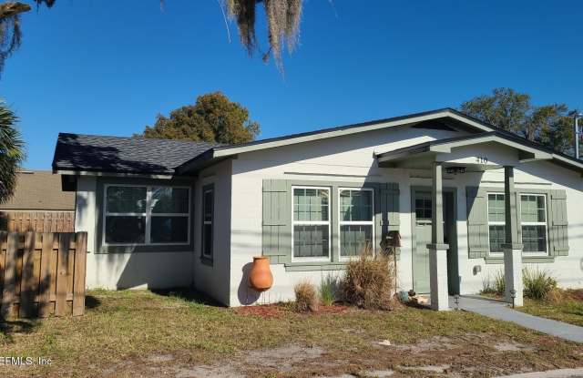 410 CENTER Street photos photos 410 CENTER Street photos photos