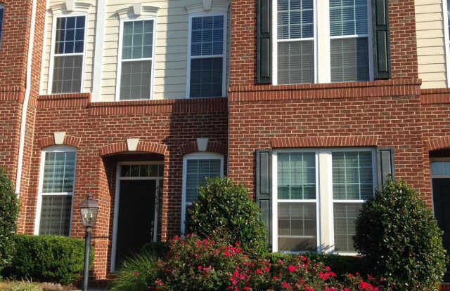 43593 POPES CREEK Square photos photos
