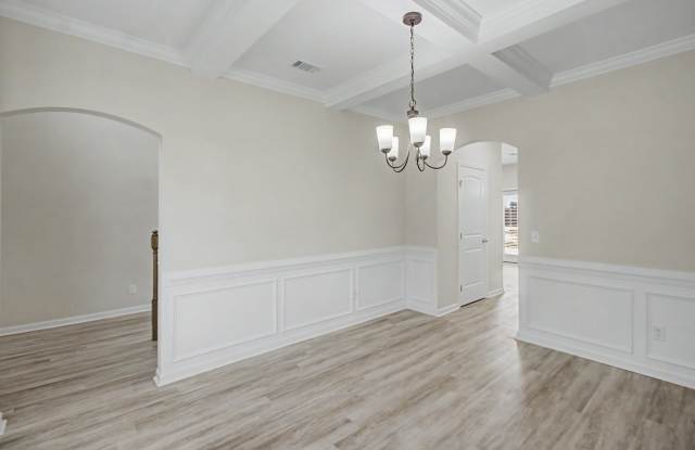 319 Herty Lane Gallery 3