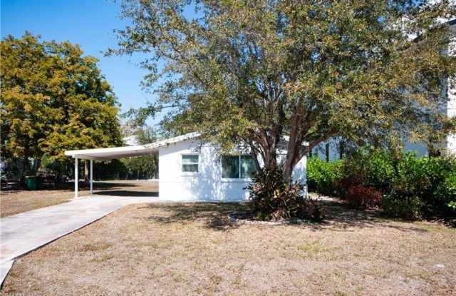 2685 Van Buren Ave photos photos