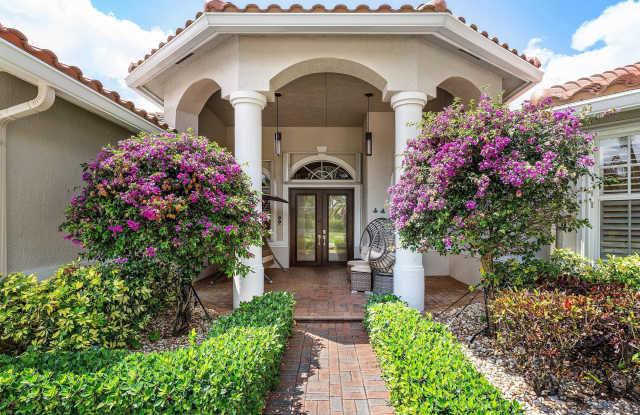 4675 Manderly Drive Gallery 2