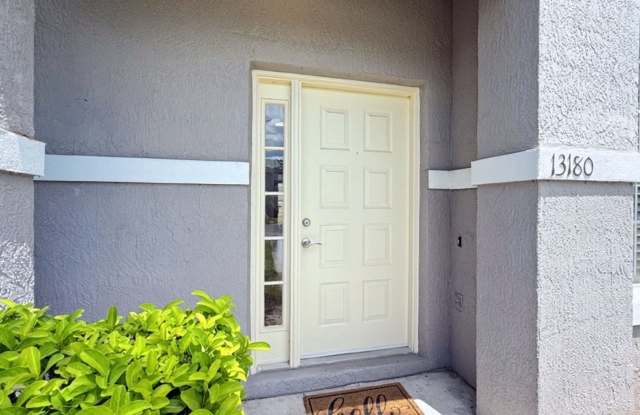 3-bedroom, 2.5-bath townhome in Meadow Woods Gallery 3