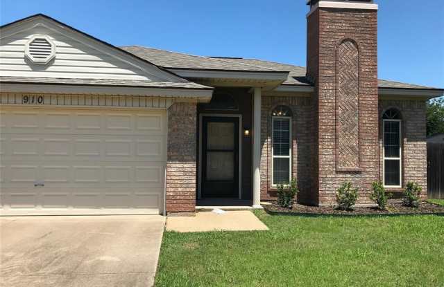 910 Canary Lane - 910 Canary Lane, Mansfield, TX 76063
