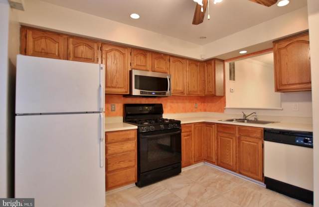 17884 LOUNSBERY DR Gallery 2