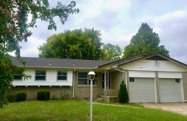 3 Bedroom 2 Full Bath Home with Fireplace,Updates, Hardwoods! photos photos