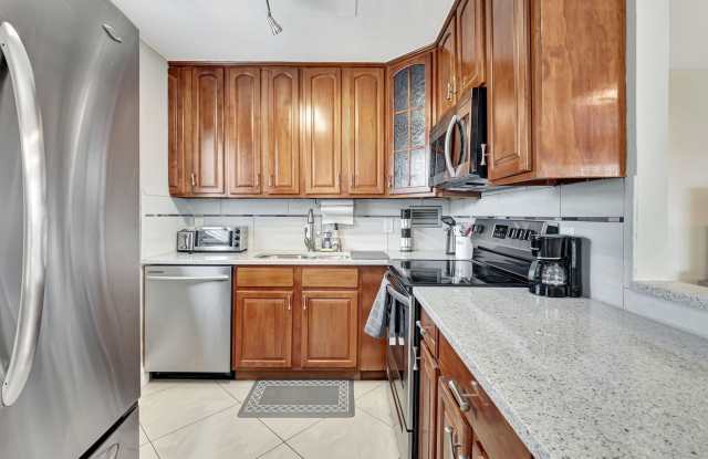 236 Monaco E photos photos